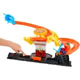 Hot Wheels City Cobra Slam Pizza Attack, Rennbahn inkl. 1 Spielzeugauto