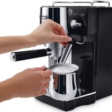 DeLonghi EC 820.B, Espressomaschine schwarz/chrom, Retail